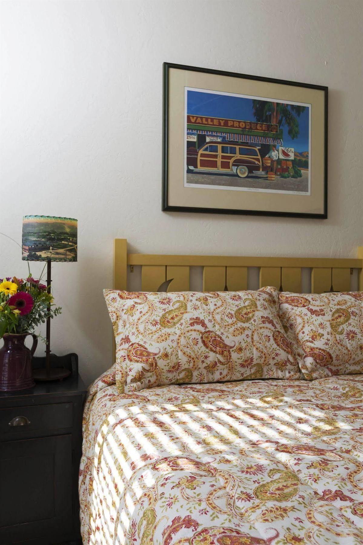Motel Creek Sonoma