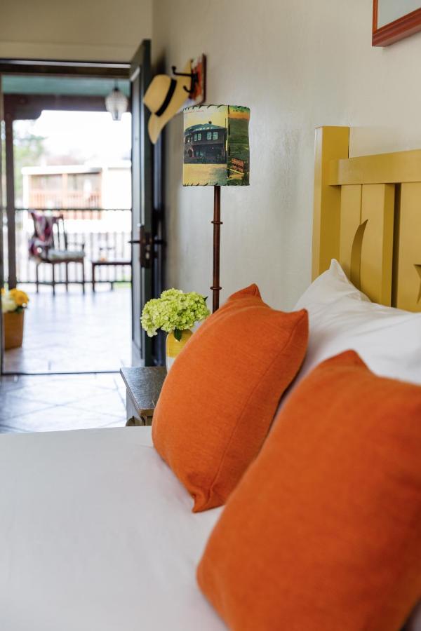 Creek Motel 2*
